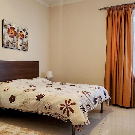 Riviera Holiday Apartments - Seafront - Wifi 马尔萨斯卡拉 外观 照片