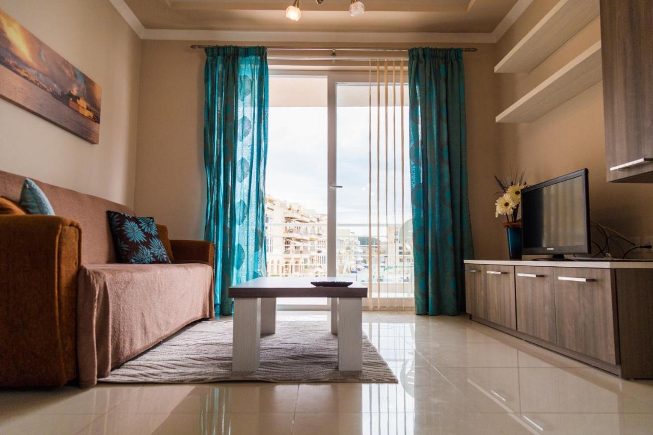 Riviera Holiday Apartments - Seafront - Wifi 马尔萨斯卡拉 外观 照片