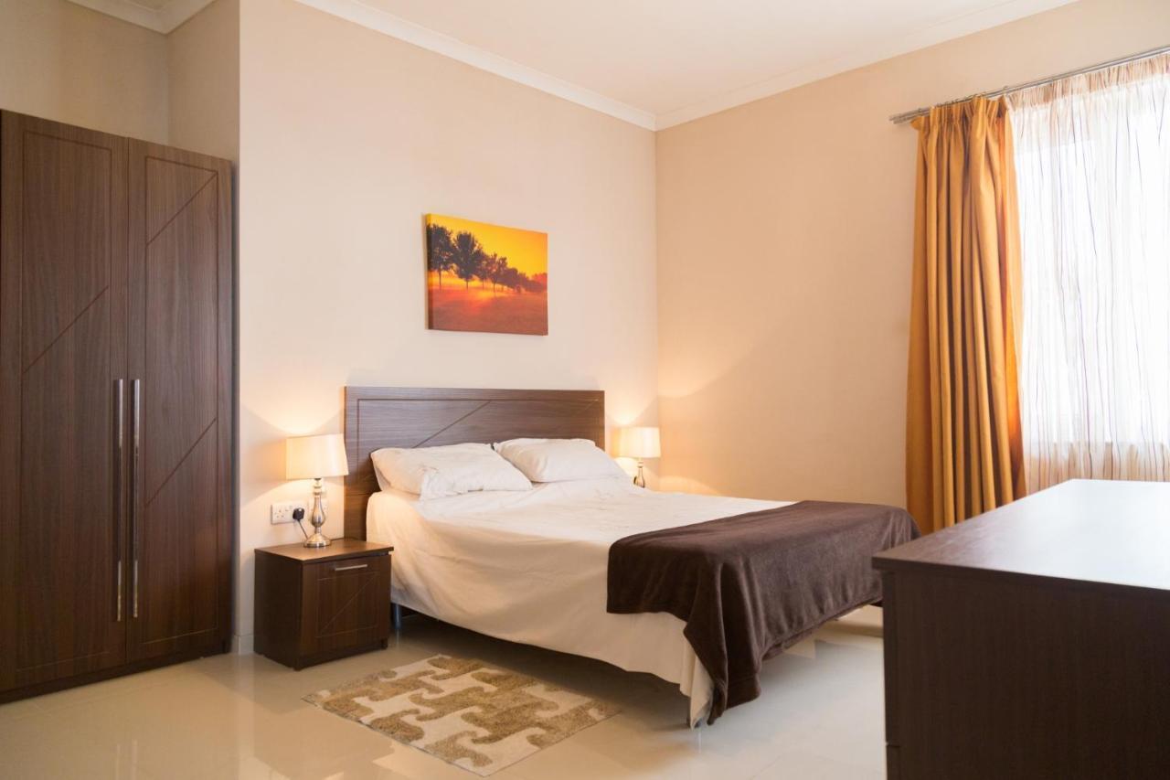 Riviera Holiday Apartments - Seafront - Wifi 马尔萨斯卡拉 外观 照片