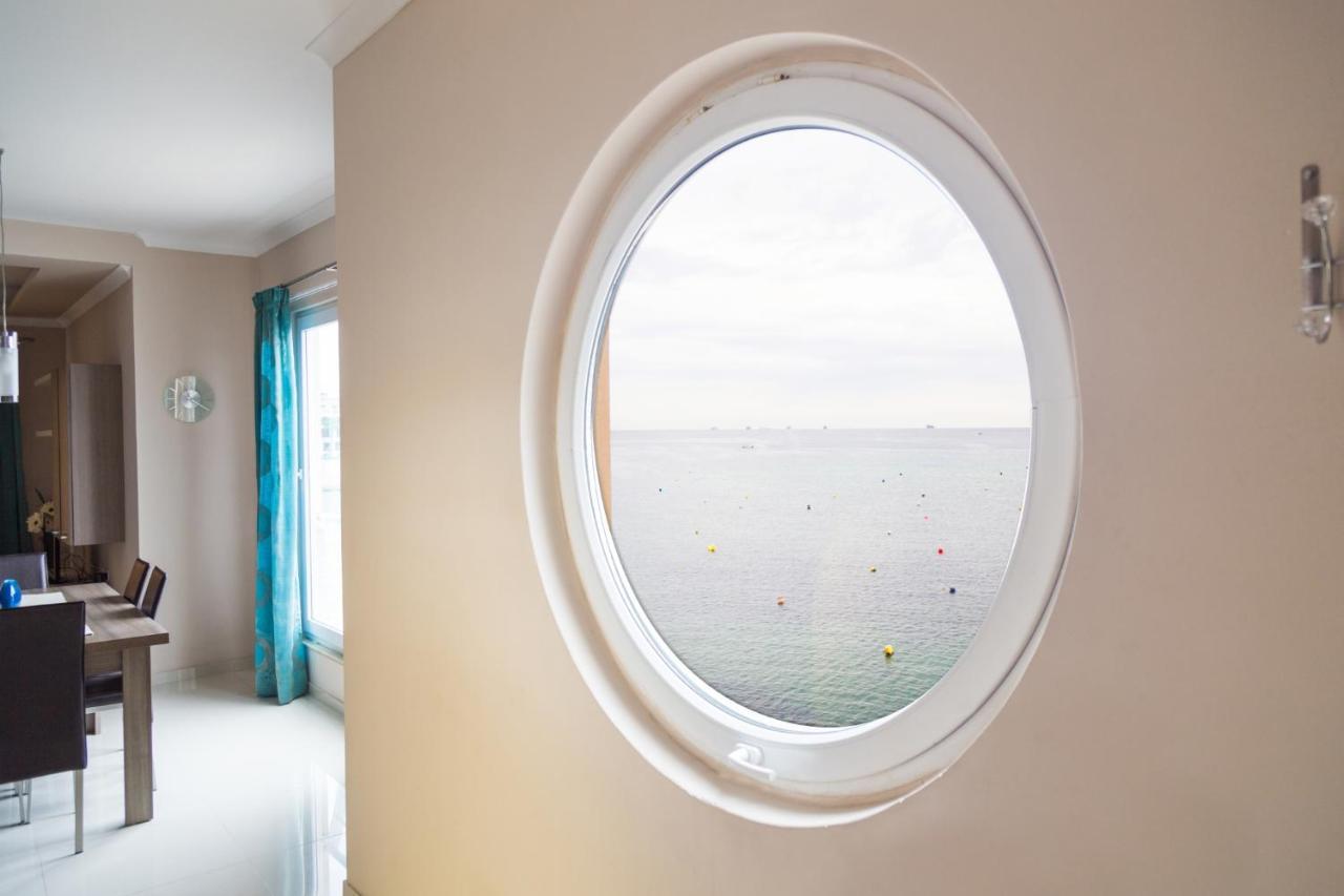 Riviera Holiday Apartments - Seafront - Wifi 马尔萨斯卡拉 外观 照片