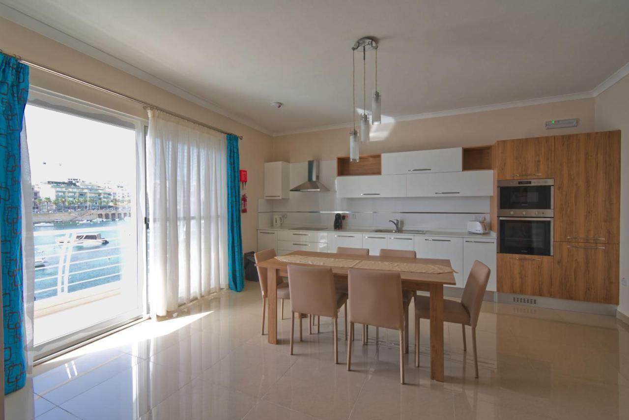 Riviera Holiday Apartments - Seafront - Wifi 马尔萨斯卡拉 外观 照片