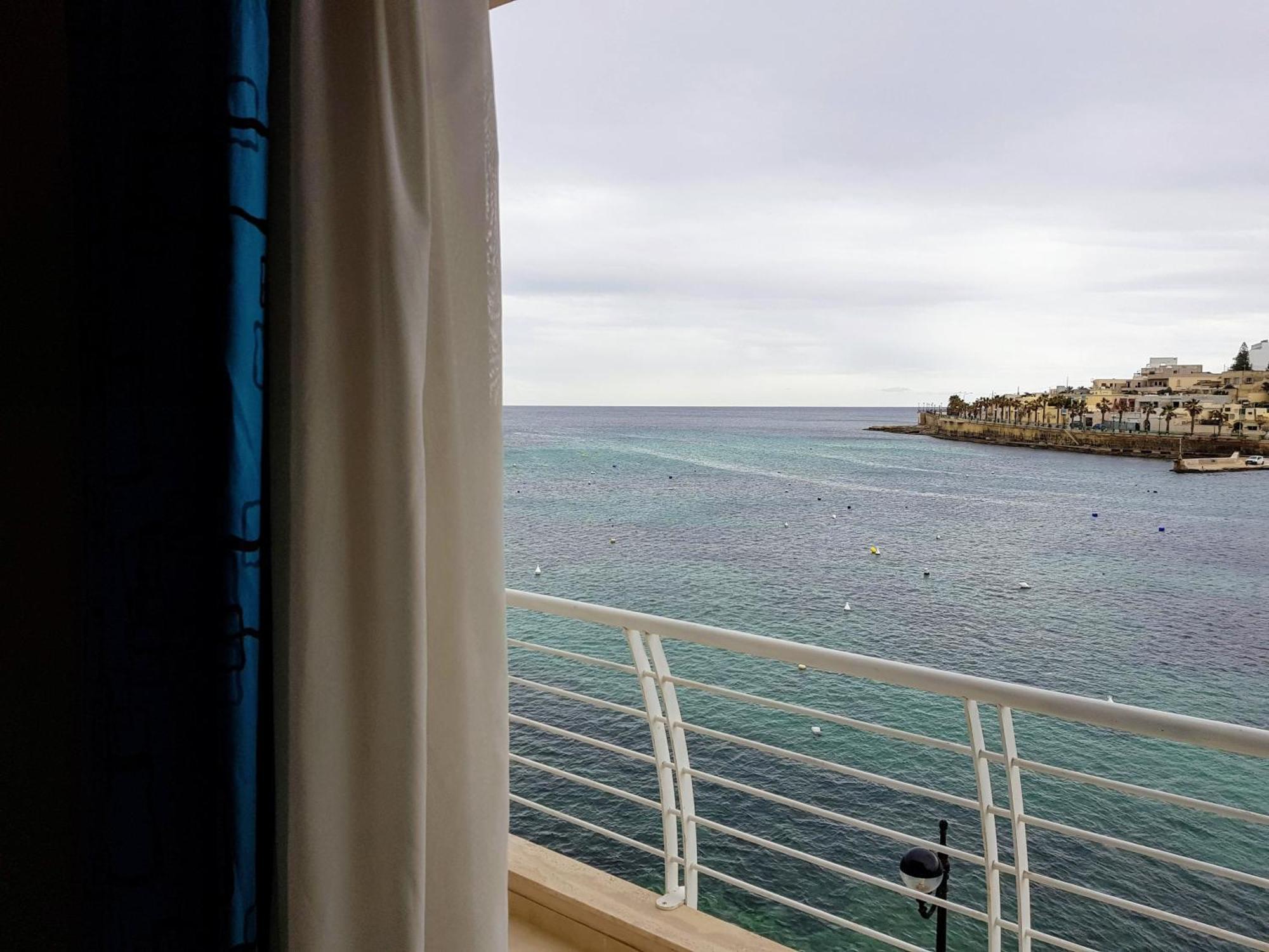 Riviera Holiday Apartments - Seafront - Wifi 马尔萨斯卡拉 外观 照片