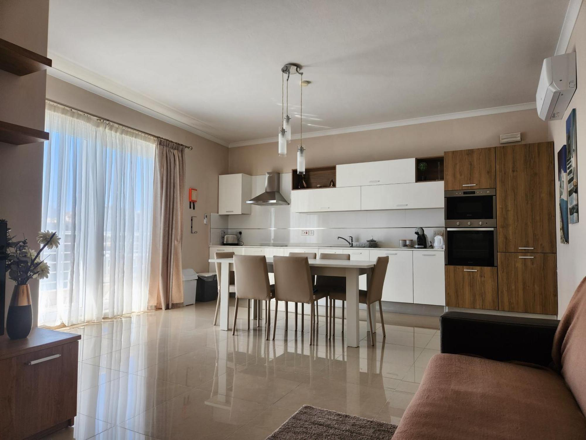 Riviera Holiday Apartments - Seafront - Wifi 马尔萨斯卡拉 外观 照片